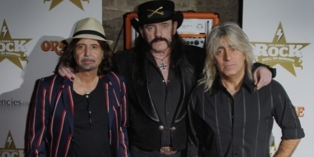  lemmy  kilmister  center  poses with motorhead bandmates phil campbell, left, and mikkey dee i