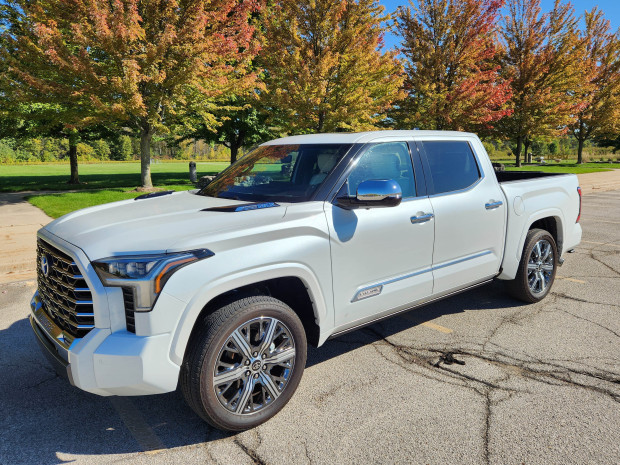 2022 toyota tundra capstone hybrid crewmax vin 001