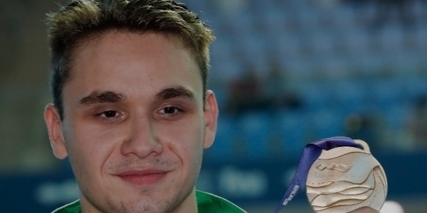 First Hungarian to Break 200m Butterfly World Record: Kristof Milak