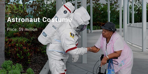 astronaut costume