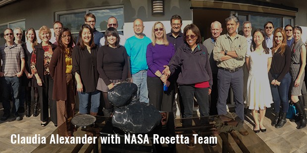 claudia alexander with nasa rosetta team