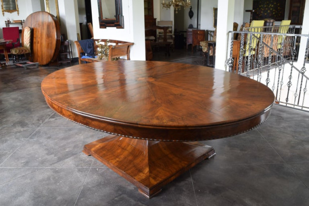 italian veneto walnut center table