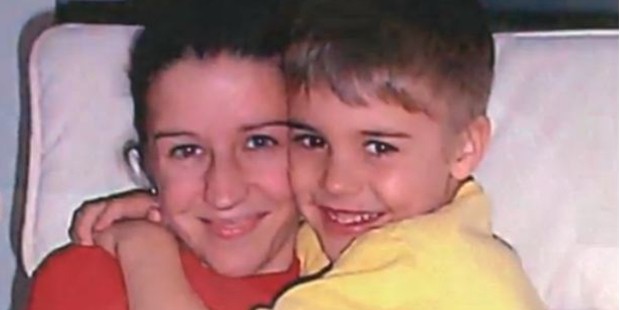 Justin Bieber with his mother