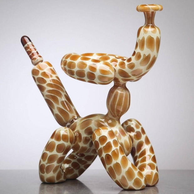 me glass x blitzkriega   balloon giraffe dog rig