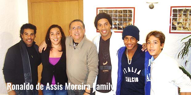 ronaldo de assis moreira family