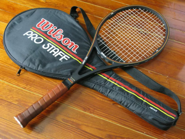 wilson pro staff rf 97 v13 tennis racket