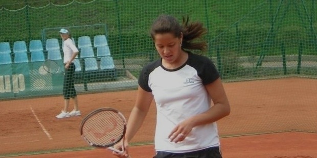 anna inovic early tennis