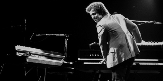 billy joel performs during his 1980