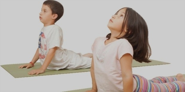 photo big kids yoga