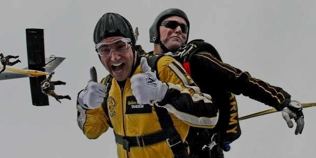 tandem skydivers 603631