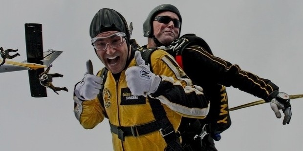 tandem skydivers 603631