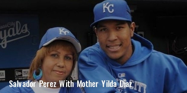 National Baseball Hall of Fame and Museum - Salvador Perez of the @Royals  visited the Hall of Fame with his family, including his son Johan, on Nov.  10. (Bill Francis/National Baseball Hall