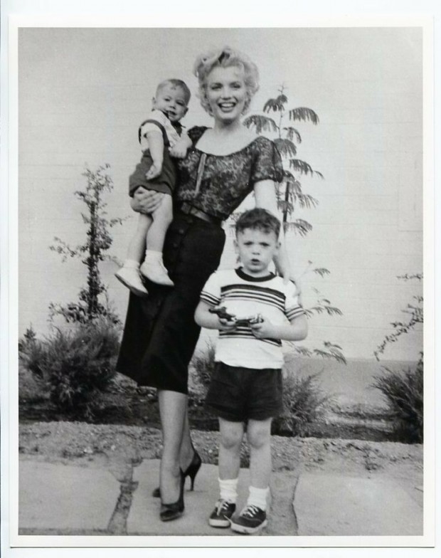 Marilyn Monroe with her Children