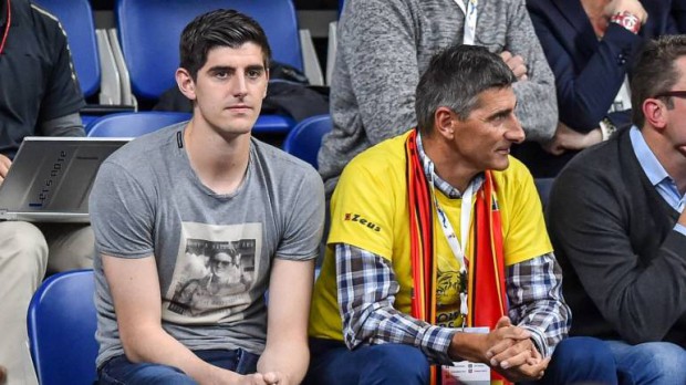 Thibaut Courtois watching game with his dad
