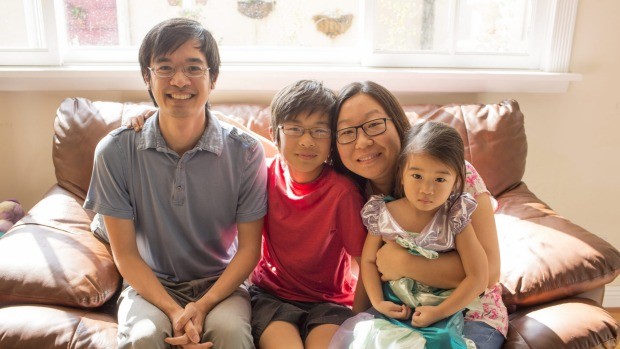 Terence Tao With His wife And Children