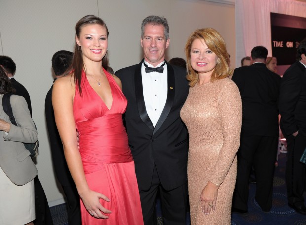Scott Brown with his Wife Gail Huff And Daughter Ayla Brown