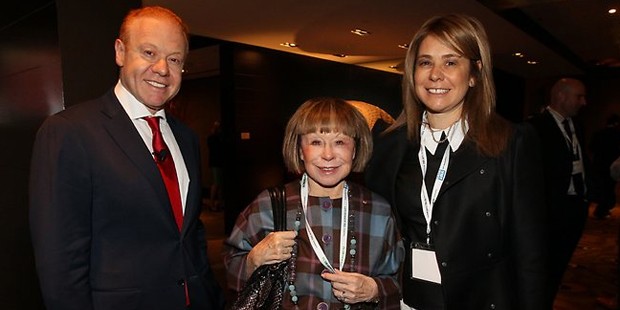 Anthony Pratt with his mother Jeanne and sister Fiona Geminder