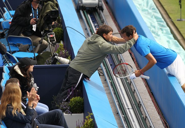 Grigor Dimitrov embraces his Father after a match at AEGON Championships