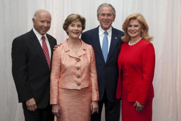 Dan Duncan and Jan Duncan with George W. Bush and Laura Bush