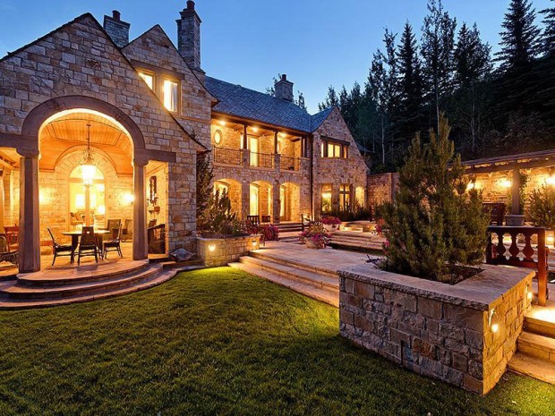 Rielle Hunter Hideaway Mansion In Aspen