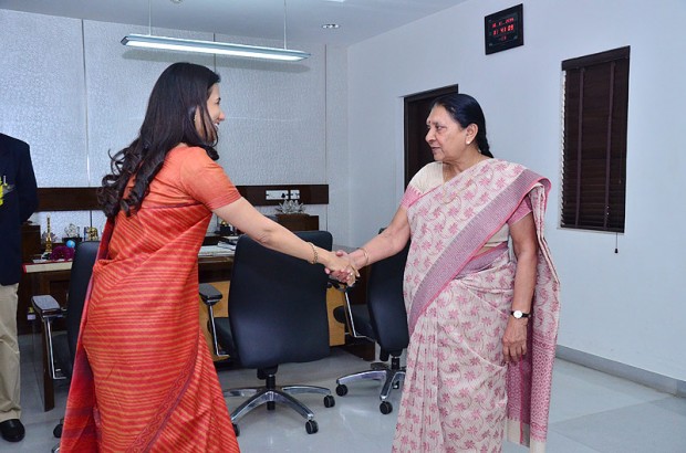 Chanda Kochhar Meets CM Of Gujarat Chief Minister Anandiben Patel