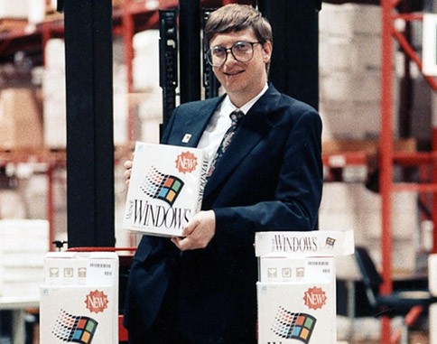 Bill Gates showing Windows 3.0