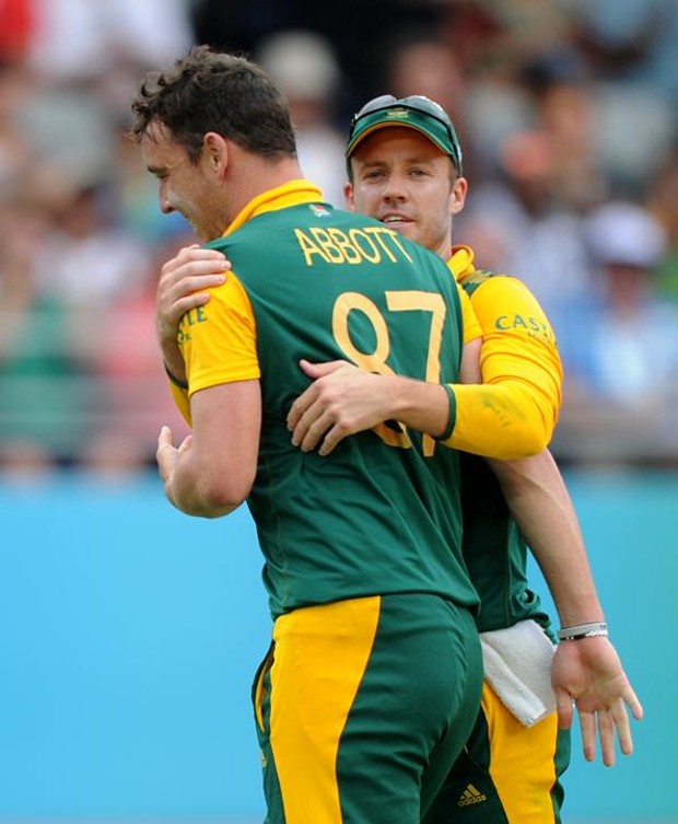 Kyle Abbott With AB de Villiers