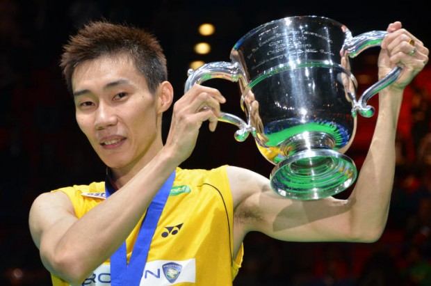 Lee Chong with 2011 All England Championship Trophy