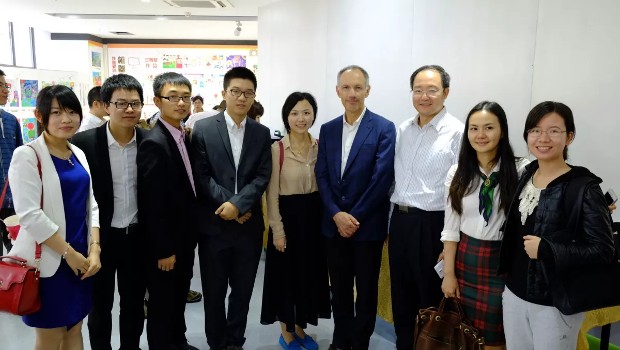 Michael Moritz With CWB StartX Members 