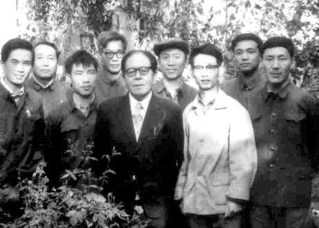 Li Keqiang, second from right, stands with classmates at the home of the Peking