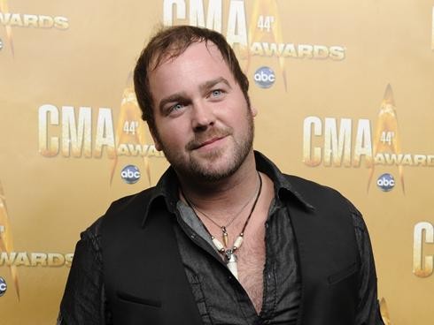 Lee Brice Arrives At The 44th Annual CMA Awards