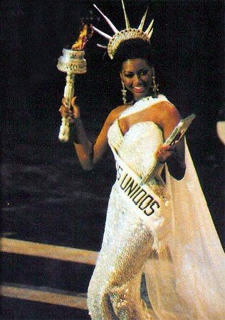 Kenya Summer Moore in 1993 Miss USA Celebrations