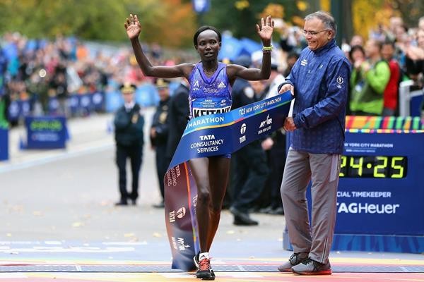 Mary Keitany wins the 2015 New York City Marathon