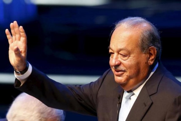 Mexican tycoon Carlos Slim Helu gestures during a conference at the Seminar ''Mexico Siglo XXI.