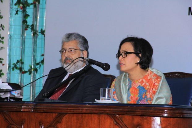 Sri Mulyani Indrawati with Dr. Mukhtar Ahmed