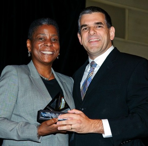 Ursula Burns received her leadership award from Guy Gecht
