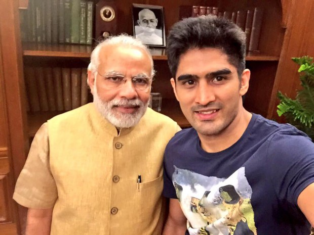 Vijender's selfie with Indian prime minister Narendra Modi