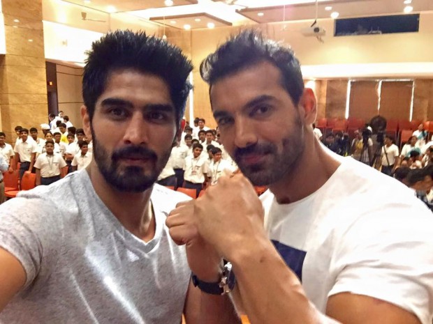 Bollywood Stat John Abraham with Indian boxer Vijender Singh